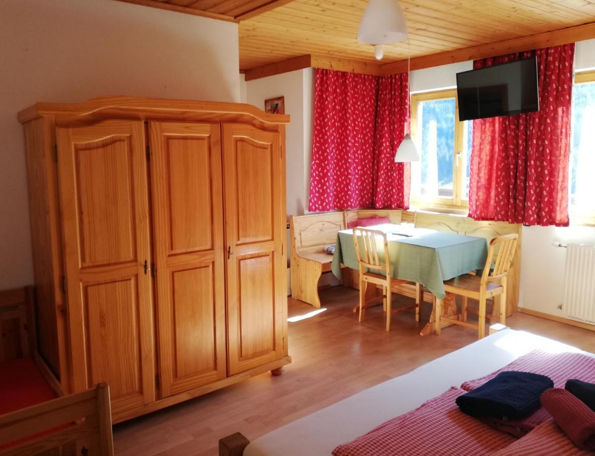 Gruppen Und Familienhof Falkenstein Hotel Krimml Buitenkant foto