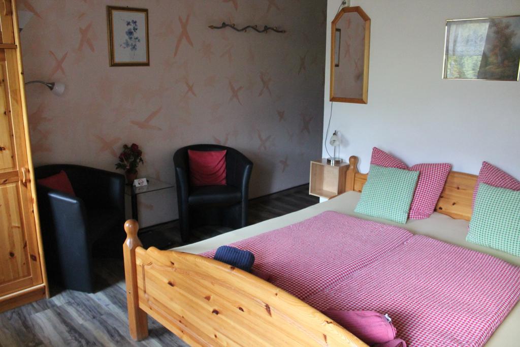 Gruppen Und Familienhof Falkenstein Hotel Krimml Kamer foto